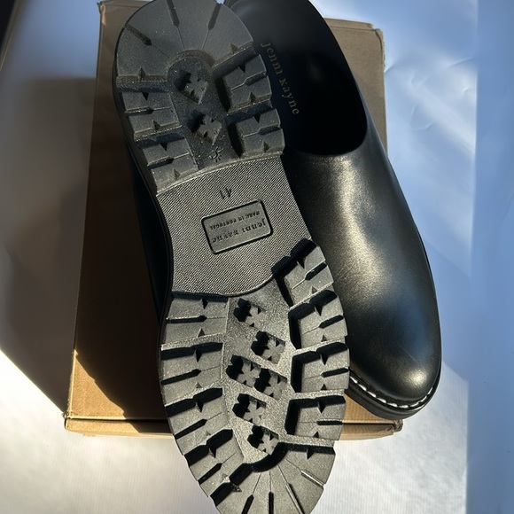 JENNI KAYNE BLACK LEATHER LUG MULE SZ 41/10 - Picture 2 of 4